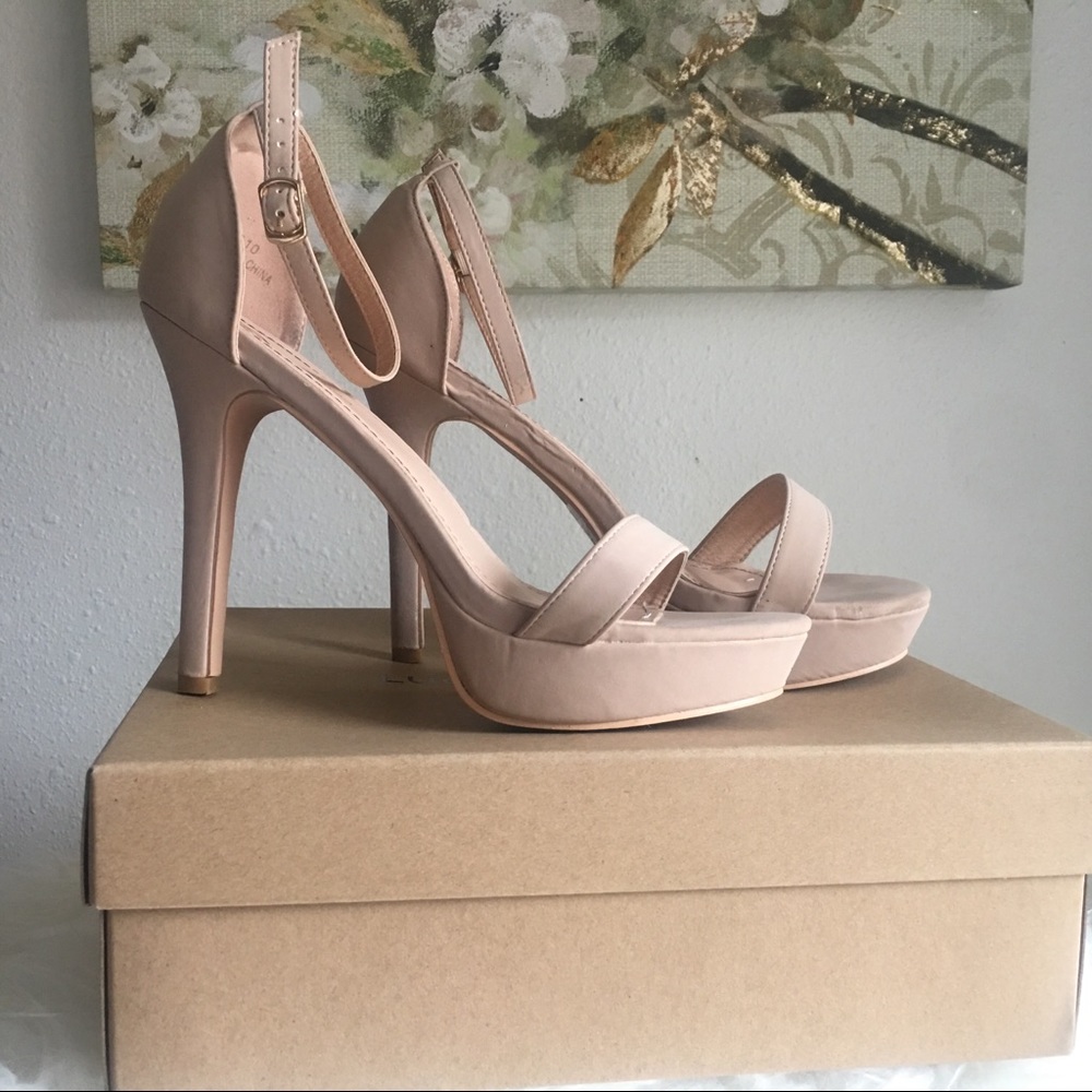 Forever 21 Nude Strap Heels Size 10